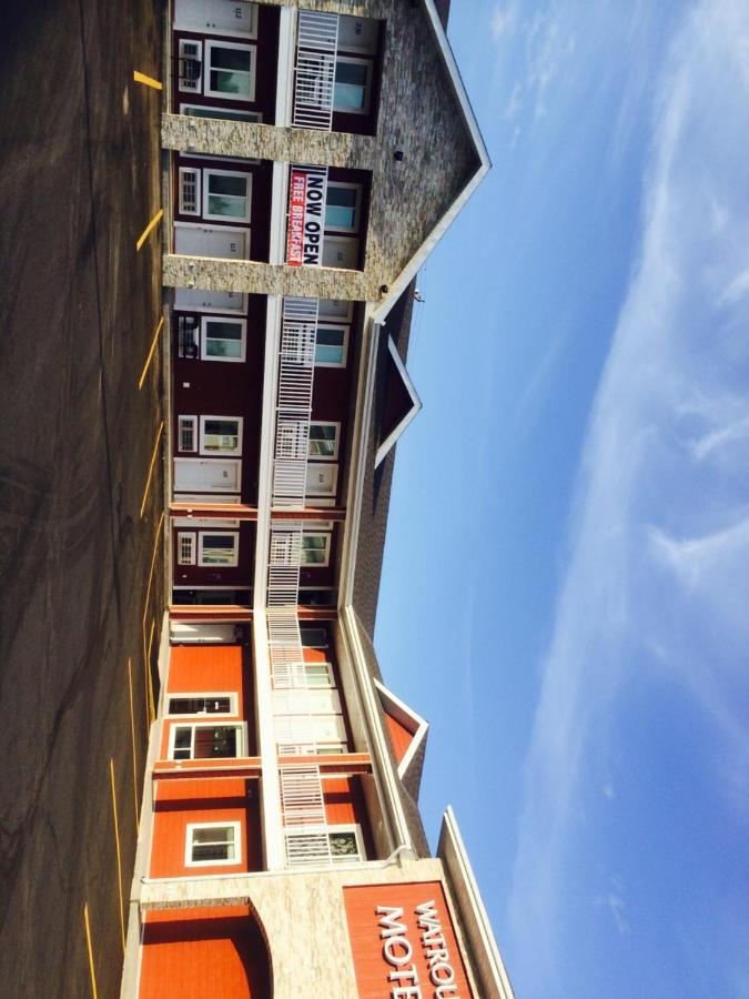 Super 8 By Wyndham Watrous Motel Dış mekan fotoğraf